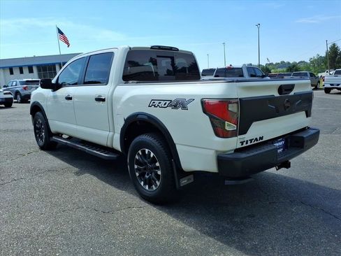 Used 2021 Nissan Titan PRO-4X w/ Pro-4x Convenience Package AWD/4WD image 7