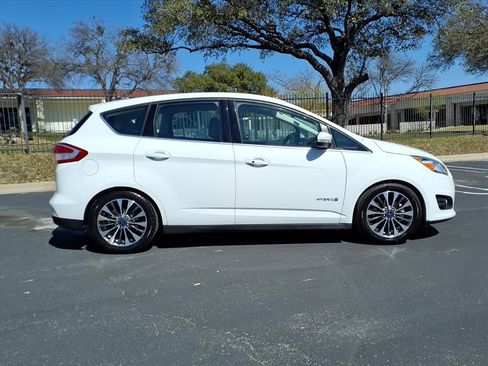 Used 2017 Ford C-MAX Energi Titanium image 6
