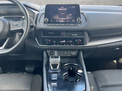 Certified 2024 Nissan Rogue SV image 3