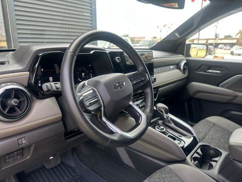 Used 2024 Chevrolet Colorado ZR2 w/ Technology Package AWD/4WD image 23