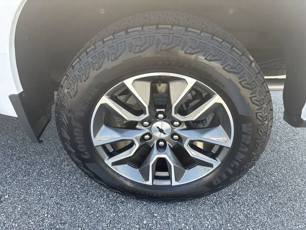 Certified 2022 Chevrolet Silverado 1500 RST AWD/4WD image 28