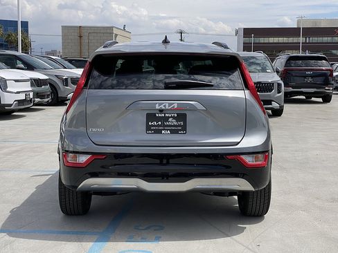 New 2026 Kia Niro Wind FWD image 5