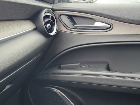 Used 2021 Alfa Romeo Stelvio Ti w/ Nero Edizione image 30