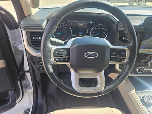 Used 2024 Ford Expedition Max XLT image 18