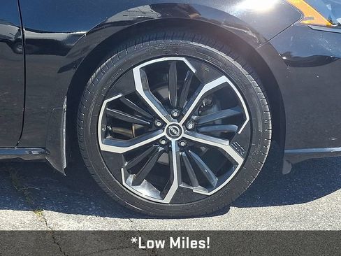 Used 2023 Nissan Altima 2.5 SR FWD image 10
