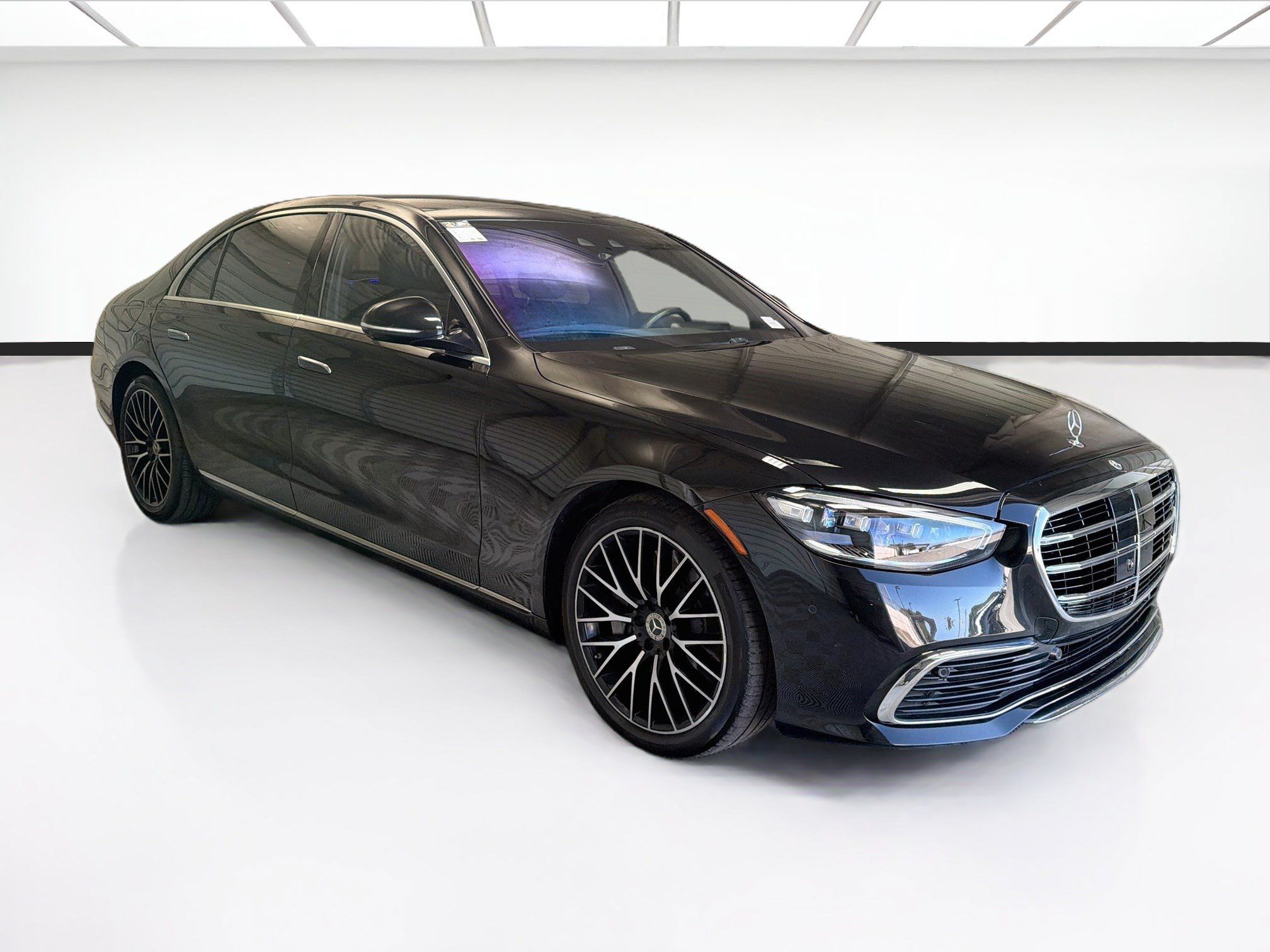 Used 2021 Mercedes-Benz S 580 4MATIC Sedan image 3