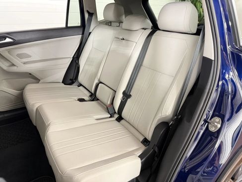 Used 2023 Volkswagen Tiguan SE w/ Panoramic Sunroof Package AWD/4WD image 31