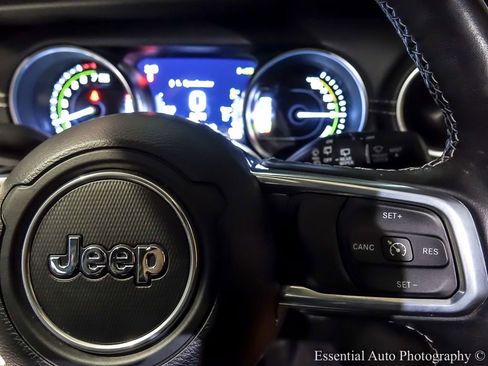 Used 2023 Jeep Wrangler Unlimited Sahara w/ Cold Weather Group image 18