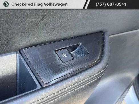 Used 2024 Nissan Rogue SV FWD image 24