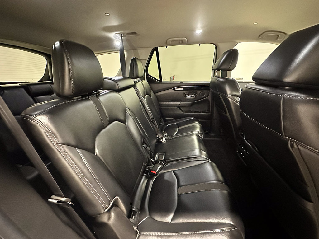 Used 2025 Honda Pilot EX-L image 24