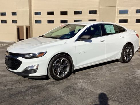 Used 2019 Chevrolet Malibu RS image 3