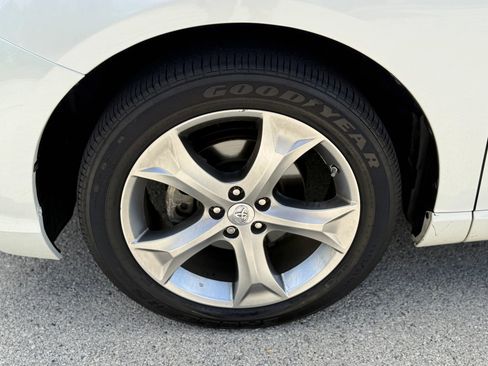 Used 2011 Toyota Venza AWD w/ Comfort Pkg image 18