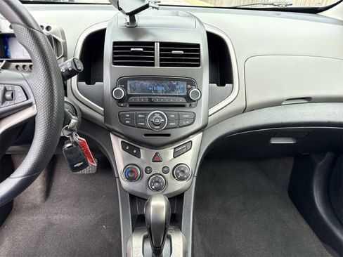 Used 2015 Chevrolet Sonic LT image 23
