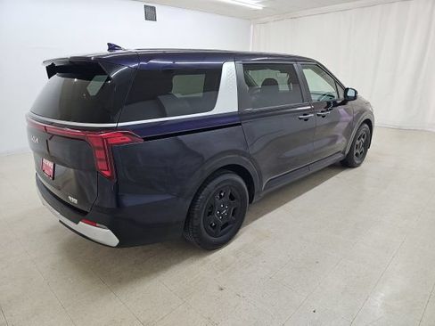 Used 2025 Kia Carnival FWD image 15