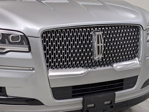 Used 2022 Lincoln Navigator Reserve image 45