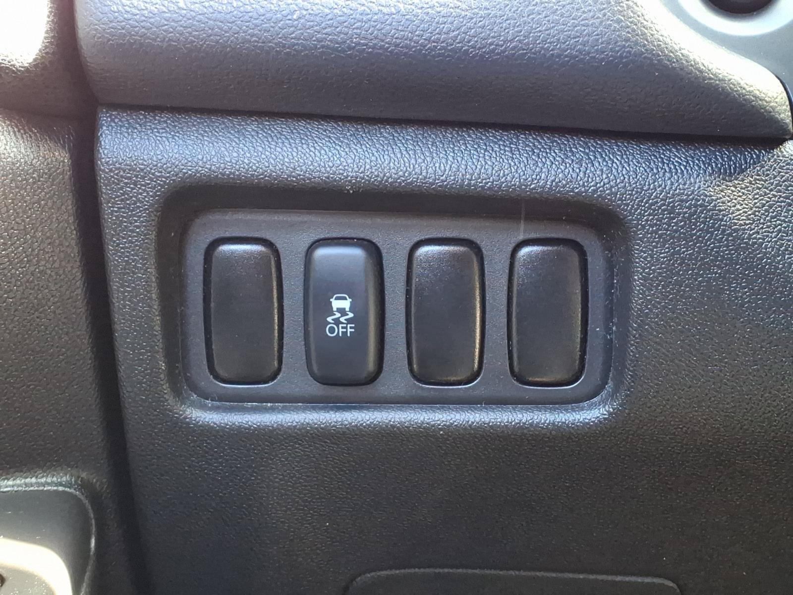 Used 2015 Mitsubishi Outlander Sport ES AWD/4WD image 18