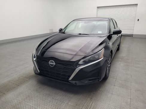 Used 2023 Nissan Altima 2.5 SV image 15