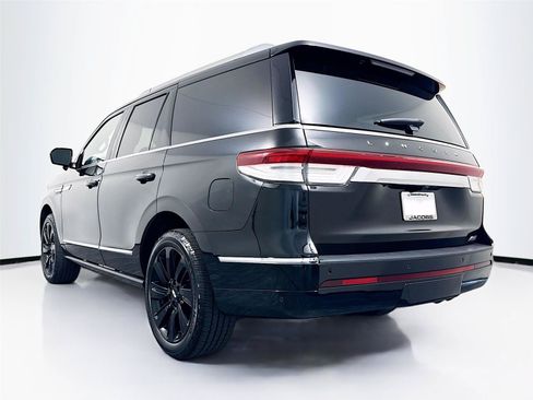 Used 2023 Lincoln Navigator Reserve AWD/4WD image 37