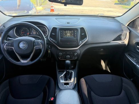 Used 2015 Jeep Cherokee Latitude FWD image 7