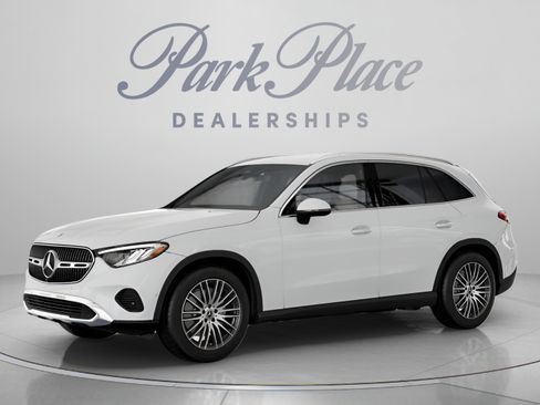Certified 2026 Mercedes-Benz GLC 300 image 2