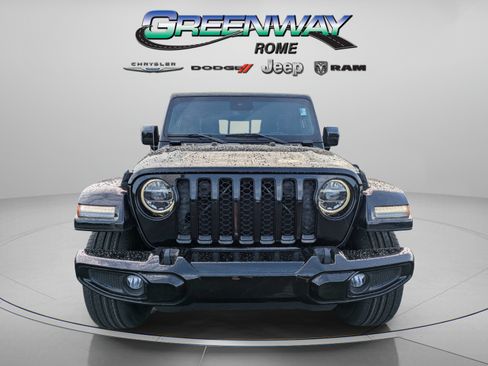 Used 2021 Jeep Gladiator Overland AWD/4WD image 3