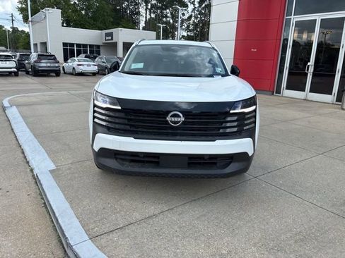 New 2026 Nissan Kicks SV w/ SV Premium Package FWD image 2