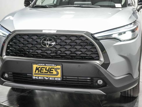 New 2025 Toyota Corolla Cross XLE image 8