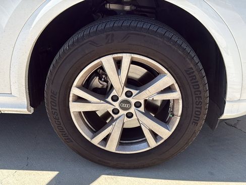 Used 2025 Audi Q5 Premium w/ Convenience Package AWD/4WD image 36