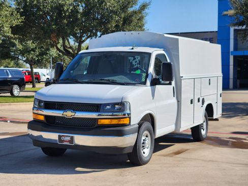 New 2025 Chevrolet Express 3500 w/ Power Convenience Package image 10