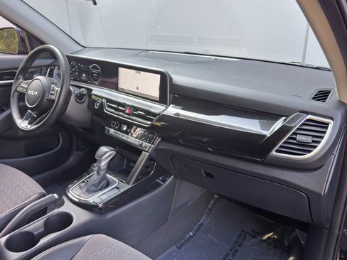 Used 2024 Kia Seltos S FWD image 13
