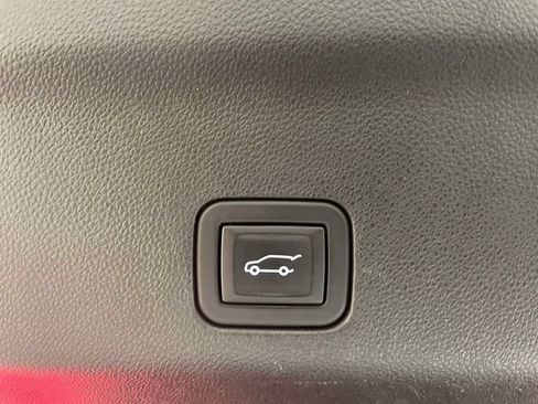 Used 2023 Cadillac Escalade Premium Luxury AWD/4WD image 9