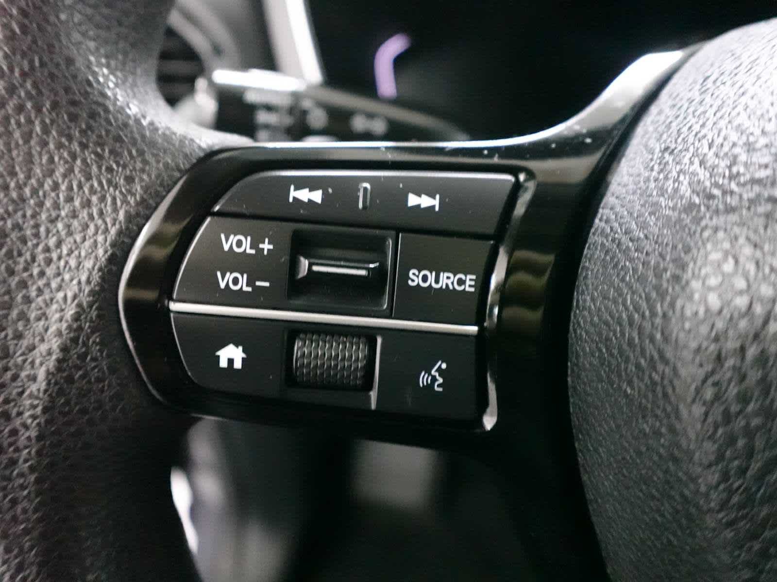 Certified 2023 Honda Pilot LX image 17