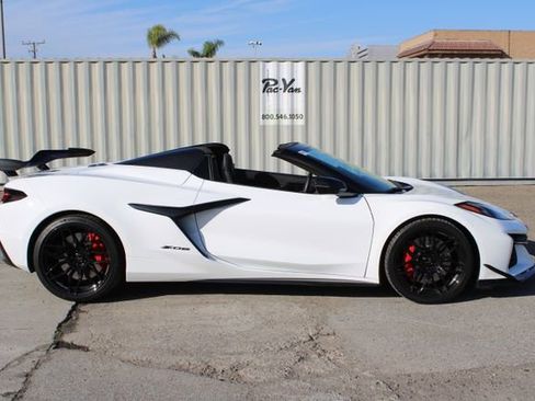 Used 2025 Chevrolet Corvette Z06 w/ Stealth Interior Trim Package image 40