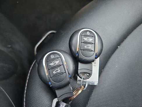 Used 2018 MINI Cooper 4-Door Hardtop FWD image 32