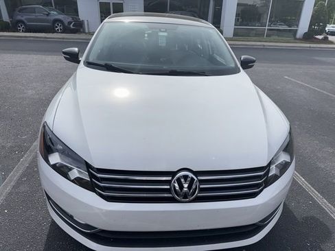 Used 2014 Volkswagen Passat 1.8T Sport image 8