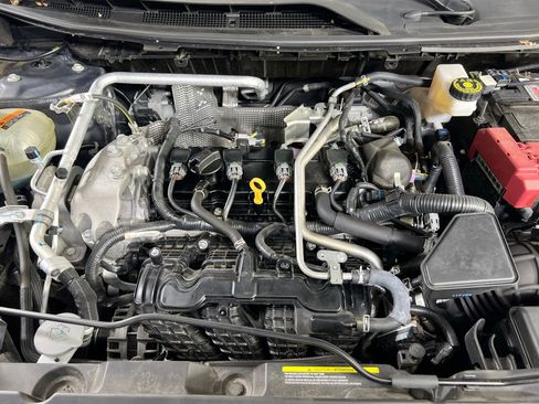 Used 2021 Nissan Rogue SV image 27