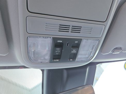 Used 2018 Honda Odyssey EX-L image 26