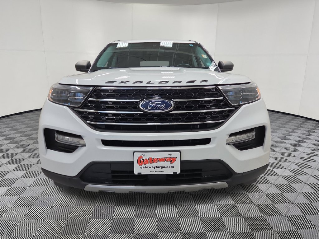 Used 2021 Ford Explorer XLT w/ Equipment Group 202A AWD/4WD image 5