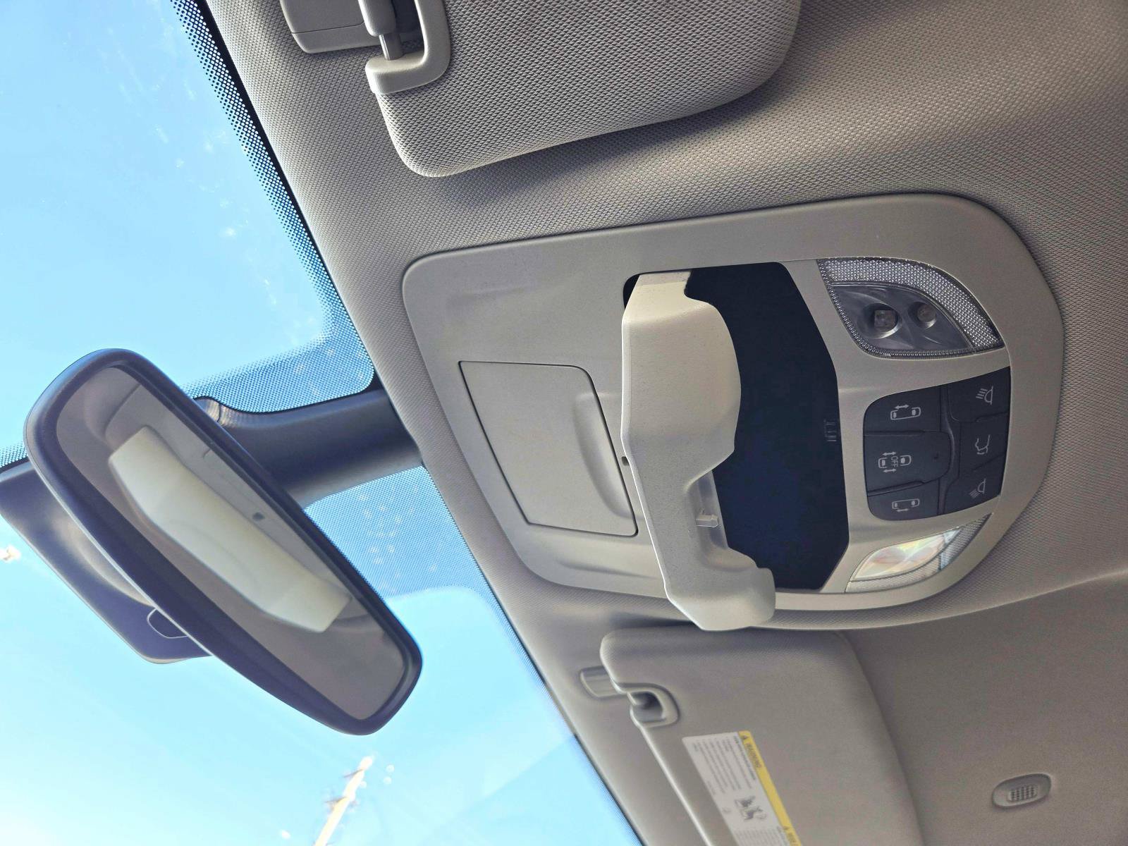 Used 2024 Chrysler Pacifica Touring-L FWD image 36
