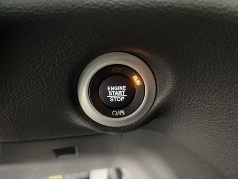 New 2026 Chrysler Pacifica Select image 20