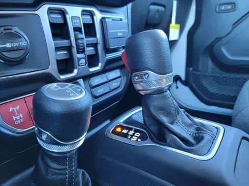 New 2026 Jeep Gladiator Sport image 29