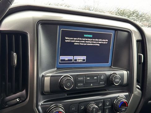 Used 2018 Chevrolet Silverado 1500 LT w/ LT Eassist Package image 14