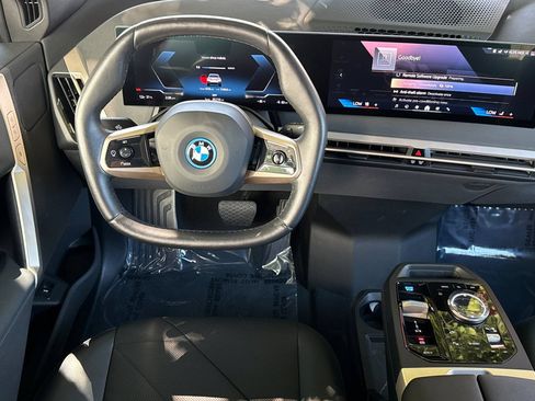 Used 2025 BMW iX xDrive50 AWD/4WD image 14