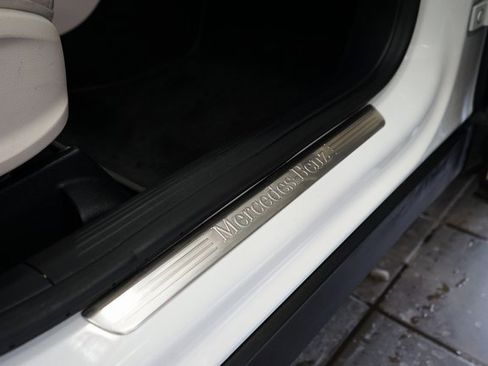 Used 2021 Mercedes-Benz GLB 250 GLB 250 image 42