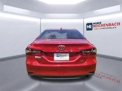 Used 2024 Toyota Camry LE FWD image 5