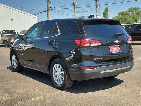 Used 2024 Chevrolet Equinox LT w/ LPO, Floor Liner Package FWD image 3