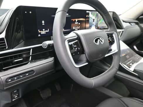 New 2026 INFINITI QX80 Luxe RWD image 12