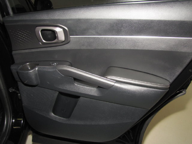 Used 2023 Kia Sorento LX FWD image 41