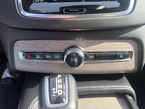 Used 2022 Volvo XC90 T6 Inscription w/ Advanced Package image 37