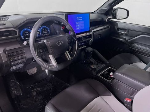 Certified 2024 Toyota Tacoma TRD Off-Road w/ TRD Off Road Upgrade Package AWD/4WD image 9